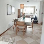 Casa triplex com 5 quartos, 2 suítes, área gourmet e quintal. Em local plano e na melhor localização do Alto dos Passos com tudo próximo!