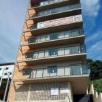 Apartamento quarto e sala com sacada e elevador a 700m da UFJF pelo pórtico do bairro São Pedro. Oportunidade para investir ou morar!.