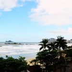 Apartamento  A VENDA, frente ao Mar na Praia das Pitangueiras em Guarujá