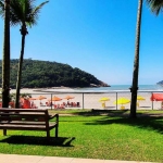 Jequiti Residence no Guarujá. Casa pé na areia, frente ao mar.