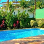 Casa à venda no Jardim Acapulco em Guarujá.