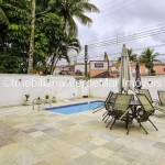 Casa À VENDA na praia da Enseada em Guarujá, mobiliada e com piscina