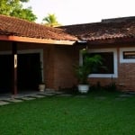 Casa térrea À VENDA na praia em Guarujá, Região do Jardim Virginia.