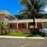 Casa À VENDA no Condomínio Pernambuco 2 em Guarujá