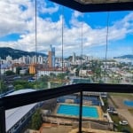 Apartamento à venda na praia da Enseada em Guarujá.