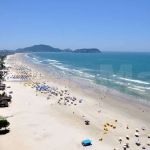 Casa à venda na praia da Enseada em Guarujá