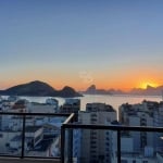 Cobertura triplex com vista deslumbrante, 5 quartos, 3 suítes, 2 vagas. No miolo de Icaraí.