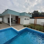 CASA NOVA NA PRAIA COM PISCINA E A 100 METROS DA PRAIA