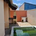 CASA NA PRAIA COM CORREDOR LATERAL - PISCINA E ÁREA GOURMET PRIVATIVAS