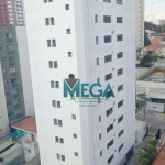 Apartamento de 2 dormitórios, com armários embutidos.