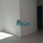 Apartamento com 3 dormitórios com armários embutidos. Sala ensolarada!