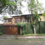 CASA TÉRREA ASSOBRADADA MARAVILHOSA A VENDA NO HORTO FLORESTAL - 3 QUARTOS (1 SUÍTE) E 6 VAGAS