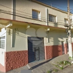 Prédio comercial e residencial na Casa Verde