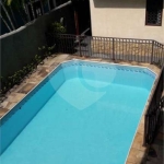 Sobrado de alto padrão no bairro do Tremembé. Piscina. 338m²