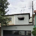 Excelente terreno com duas ótimas casas com 06 vagas de garagem.