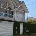 Sobrado de alto padrão com piscina, sauna e churrasqueira