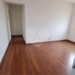 Excelente apartamento com 1 dormitório próximo à estação Praça da Árvore do metrô