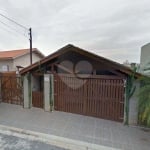 Casa térrea a venda no Jardim Guapira - 4 quartos (1 suíte) e 5 vagas de garagem