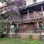 Linda casa no Jardim França, no estilo alemão.