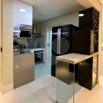 Apartamento no Tatuapé de 102m2 sendo 2 suítes, varanda gourmet, chopeira, 2 vagas demarcadas