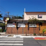 Prédio esquina com Restaurante e Salas comerciais a Venda