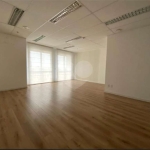 Oportunidade em Pinheiros, Edifício Ahead! Sala Comercial com: 45 m² 1 vaga a 50 metros do Metrô !