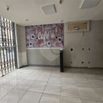 Loja de rua de 32,50m² com 1 salão, área para cozinha, 1 banheiro MOEMA