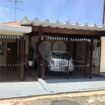 Casa térrea toda reformada no Parque Vitória