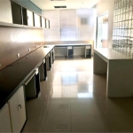 Sala comercial à venda e locação com 60 m¹ 2 banheiros 2 salas 1 vaga na Barra Funda.