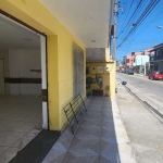 Loja para locação de esquina com sala ampla e 1 banheiro, Gamboa, Cabo Frio, RJ