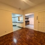 Excelente apartamento de 2 quartos, totalmente reformado, localizado no Granbery.