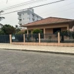 LINDA CASA COM AMPLO TERRENO NO GRAVATÁ DE NAVEGANTES - SC