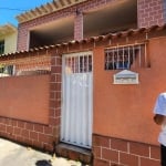 Excelente Casa Duplex, extremamente espaçosa, COM VAGA DE GARAGEM PARA 3 CARROS, em VILA KOSMOS. OPORTUNIDADE INCRÍVEL.