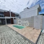 Duplex no Costazul em Rio das Ostras com 3 suítes, piscina e área gourmet!