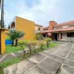 Casa isolada 04 dorm. c/ 02 suites! 350 metros do mar! Vila Mirim