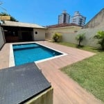 CASA ISOLADA 03 DORMITÓRIOS C/ 02 SUITES + PISCINA - QUADRA DA PRAIA