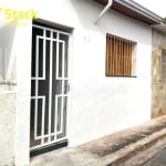 Casa térrea localizada na Vila Santa Rosa, Vila Arens, em Jundiai - SP. Contendo 1 dormitório e 1 sala bem amplos, cozinha e banheiro, quintal e área