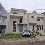 TRIPLEX EM CONSTRUÇÃO - FALTA ACABAMENTO