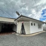 Casa Plana com 3 quartos, Bucarein - Joinville