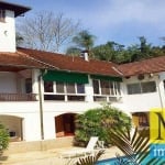 Sobrado com 6 dormitórios à venda, 637 m² por R$ 1.900.000,00 - Boa Vista - Joinville/SC