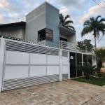 Linda casa assobradada estratégica localização