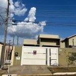 CASA COM 3 QUARTOS LOCALIZADA NO BAIRRO MONTEVIDEU