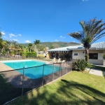 Casa com piscina no Condomínio Flamboyant  em Atibaia/SP