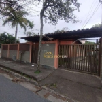 Casa línear 3 quartos, 165m2 no centro da cidade Rio das Ostras. Garagem para 3 carros e quintal.