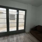 APARTAMENTO SEMI MOBILIADO CÓD.RP390338&lt;BR&gt;&lt;BR&gt;Apartamento à venda no Centro Histórico, Porto Alegre. Localizado na Rua Coronel Fernando Machado, próximo a todas as facilidades que a regiã