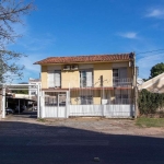 Terreno Comercial com Casa de 02 pisos de frente  bem ampla com 03 dormitórios, 03 banheiros , sacada , escritório, despensa, sala de jantar com duas vagas privativa coberta.&lt;BR&gt;&lt;BR&gt;Estaci