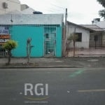 CASA 3 DORMITÓRIOS, 2 BANHEIROS, 1 VAGAS DE GARAGEM,  NO NAVEGANTES EM PORTO ALEGRE.&lt;BR&gt;Casa 3 dormitórios , living, cozinha, 2 banheiros, área de serviços (original), atualmente necessita de re