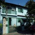 VENDE CASA NO BAIRRO PROTÁSIO ALVES, COM GARAGEM PARA 02 CARROS, 04 DORMITÓRIOS, PATIO, PISCINA,SUITE, SACADA, LAREIRA, CHURRASQUEIRA, MAIS UMA CASA NOS FUNDOS COM TODAS AS DEPENDÊNCIAS EM RUA COM ASF