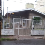 Casa em Ipanema com hall de entrada , 3 dormitórios, 3 banheiro  ,sala cozinha, banheiro auxiliar, area com churrasqueira, pátio em terreno de 360m,próximo ao calçadão.&lt;BR&gt;Terreno com 360 metros