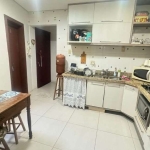 Apartamento com 3 quartos na Cidade Baixa&lt;BR&gt;&lt;BR&gt;Apartamento 75m² SEMIMOBILIADO com 3 dormitórios, cozinha, lavanderia, sala estar e jantar, lavabo e banheiro social e água quente.&lt;BR&g